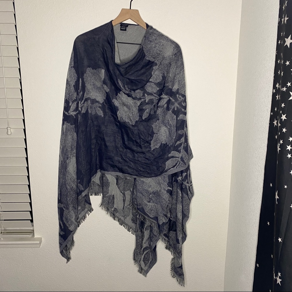 Cejon floral scarf - navy blue shawl